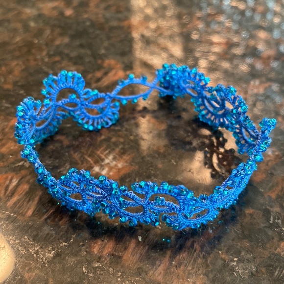 Brilliant blue beaded bracelet 💙 - Picture 3 of 4